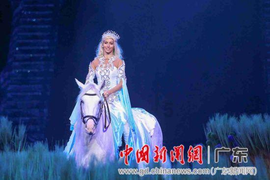 加布里埃尔头球双响！摩根：也许我们应该让他踢中锋